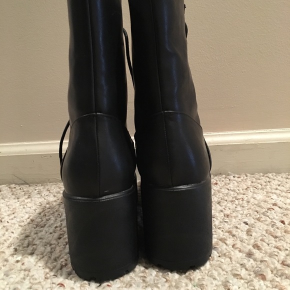 Black Wide Heel Lace-Up Boots - Picture 4 of 5